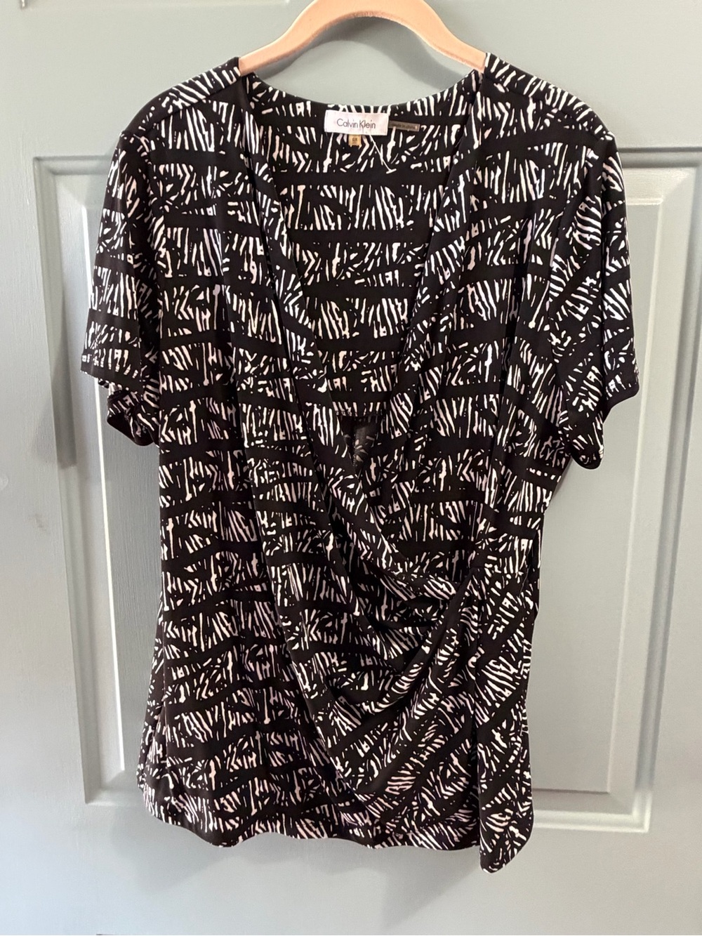 Calvin Klein top size OX
